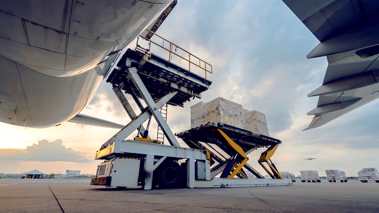 JAL und Nippon Express starten neue 747-Frachtroute USA–Asien